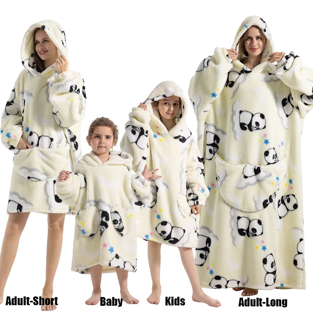 Familien-Flausch – XXL-Hoodie-Decke mit Ärmeln