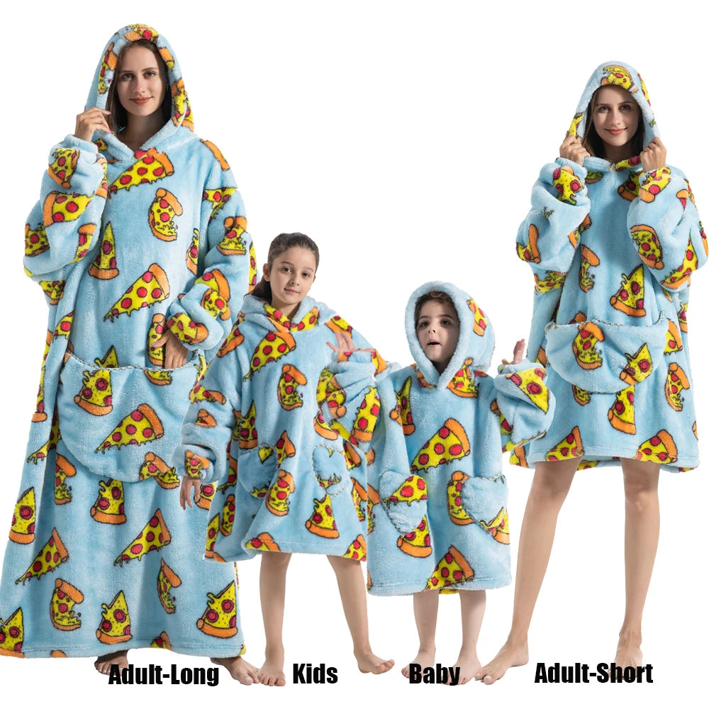 Familien-Flausch – XXL-Hoodie-Decke mit Ärmeln