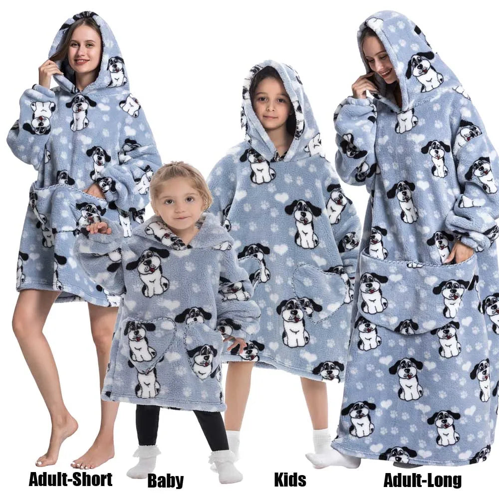 Familien-Flausch – XXL-Hoodie-Decke mit Ärmeln