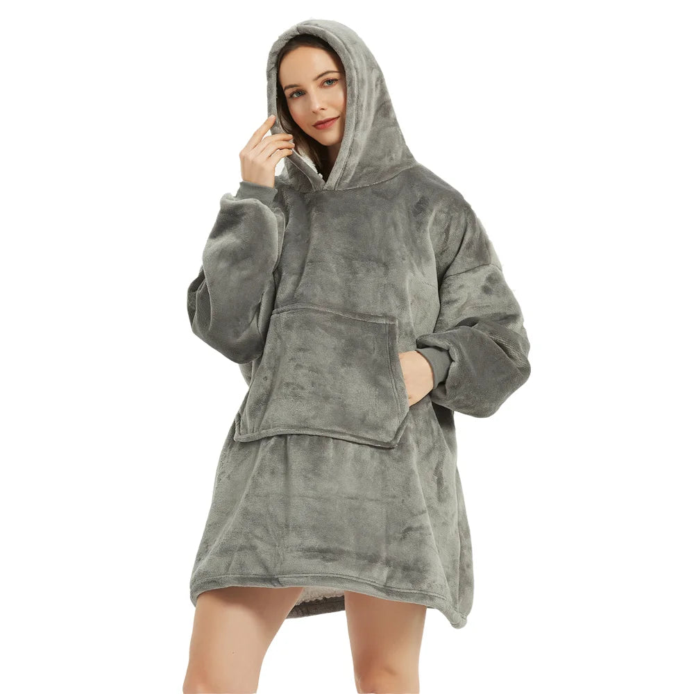 Sherpa-Schätzchen – Flauschige Hoodie-Decke mit Ärmeln