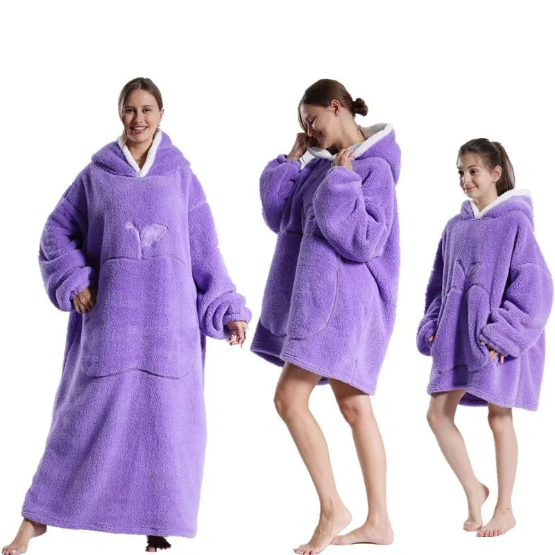 Kuschel-Kokon – Langer Hoodie mit Ärmeln