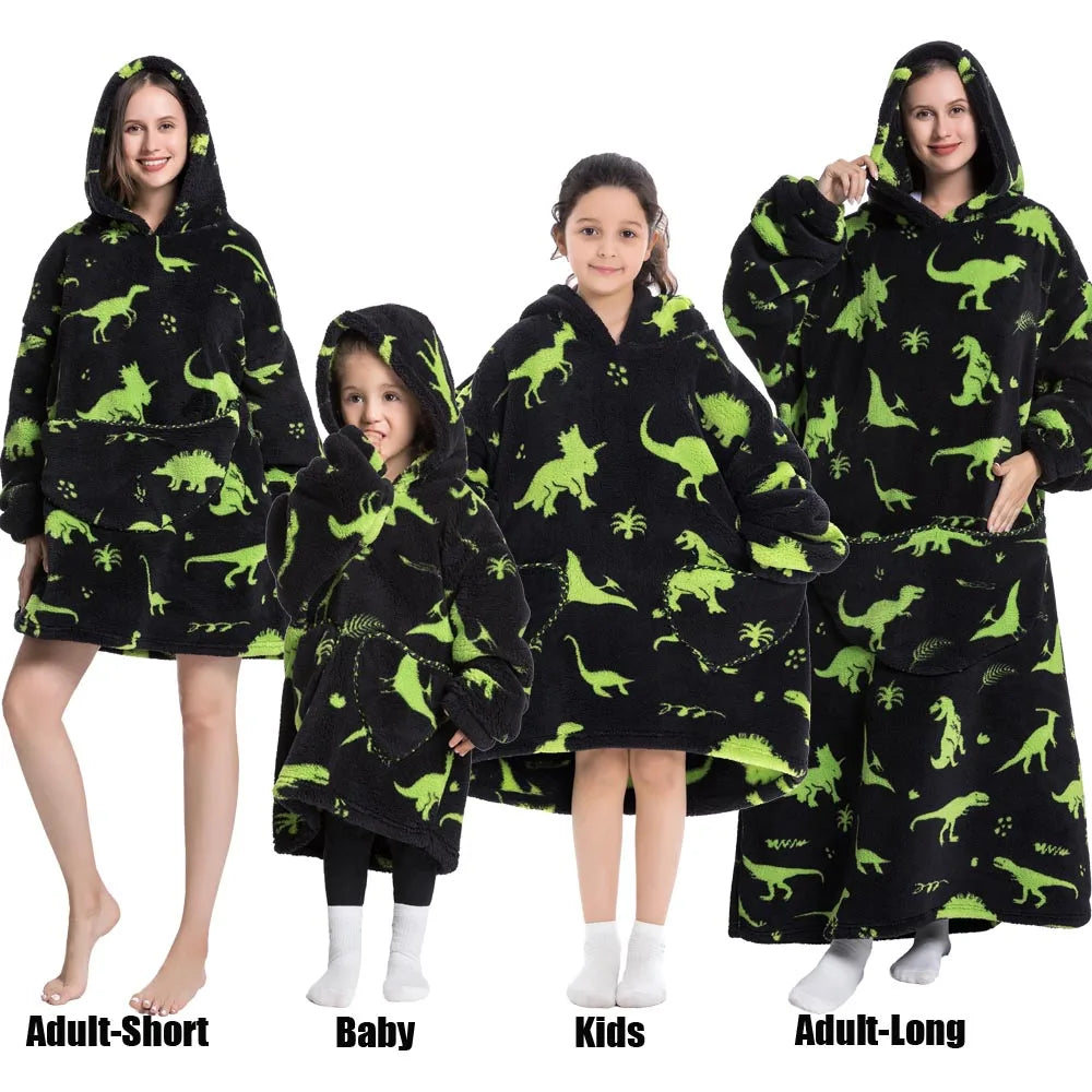 Familien-Flausch – XXL-Hoodie-Decke mit Ärmeln
