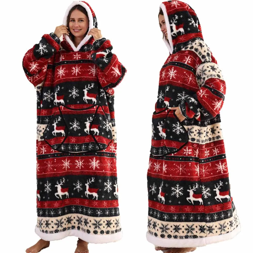 Spooky Snuggle – Hoodie-Decke mit Ärmeln
