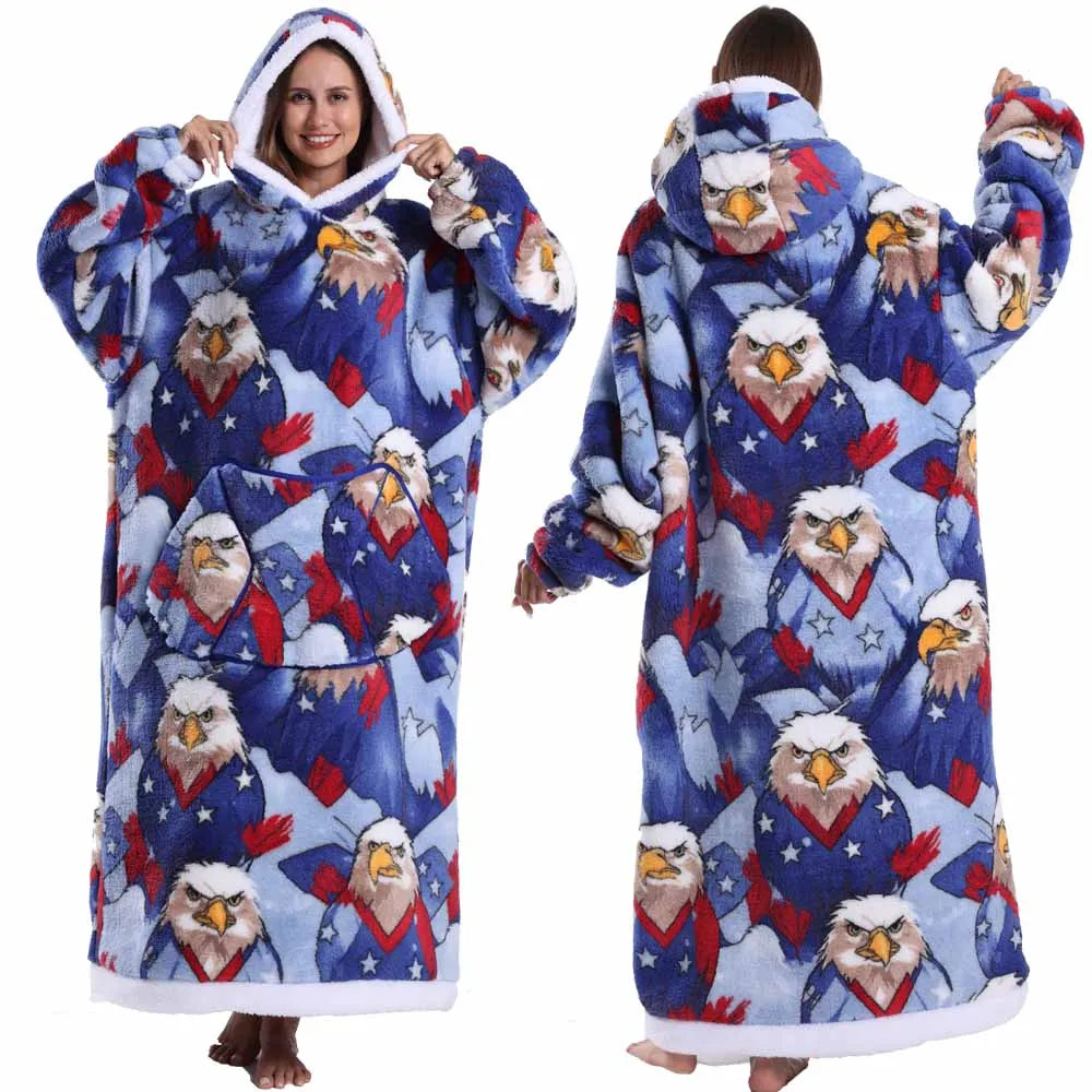Spooky Snuggle – Hoodie-Decke mit Ärmeln