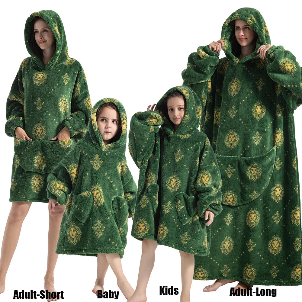 Familien-Flausch – XXL-Hoodie-Decke mit Ärmeln