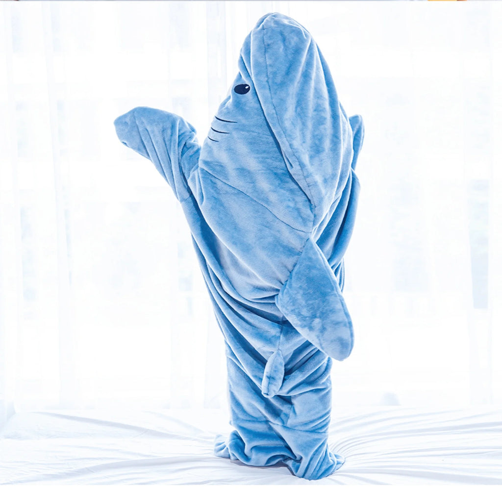 Hai-Hallo! – Flauschiger Kuschel-Onesie mit Kapuze