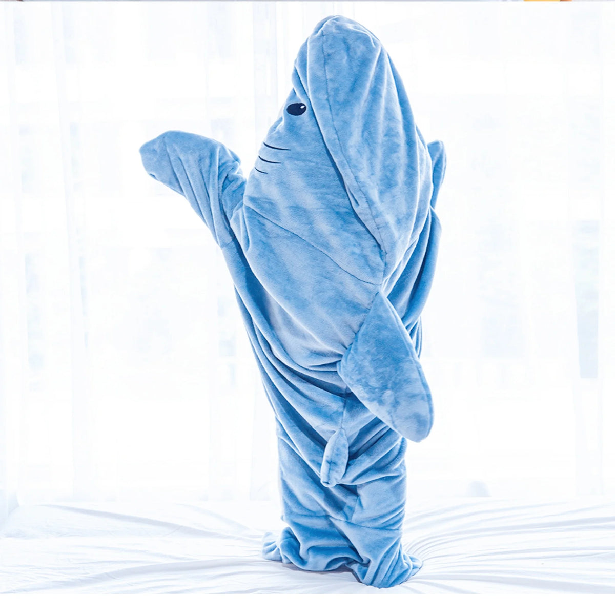 Hai-Hallo! – Flauschiger Kuschel-Onesie mit Kapuze
