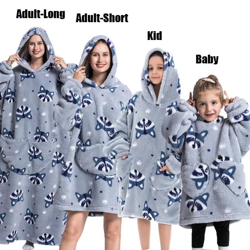 Familien-Flausch – XXL-Hoodie-Decke mit Ärmeln