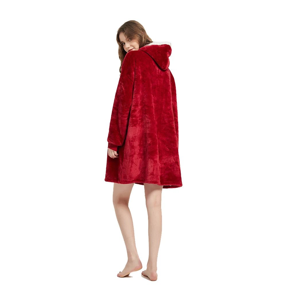 Sherpa-Schätzchen – Flauschige Hoodie-Decke mit Ärmeln