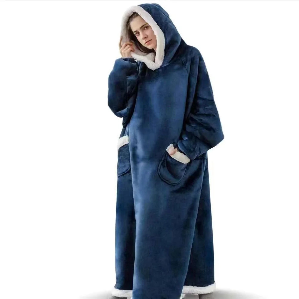 Frostküsschen – Flauschige Hoodie-Decke mit XL-Tasche