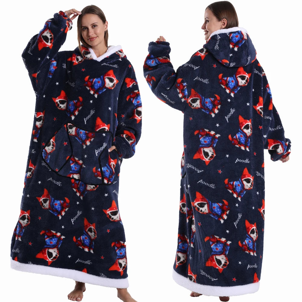 Spooky Snuggle – Hoodie-Decke mit Ärmeln