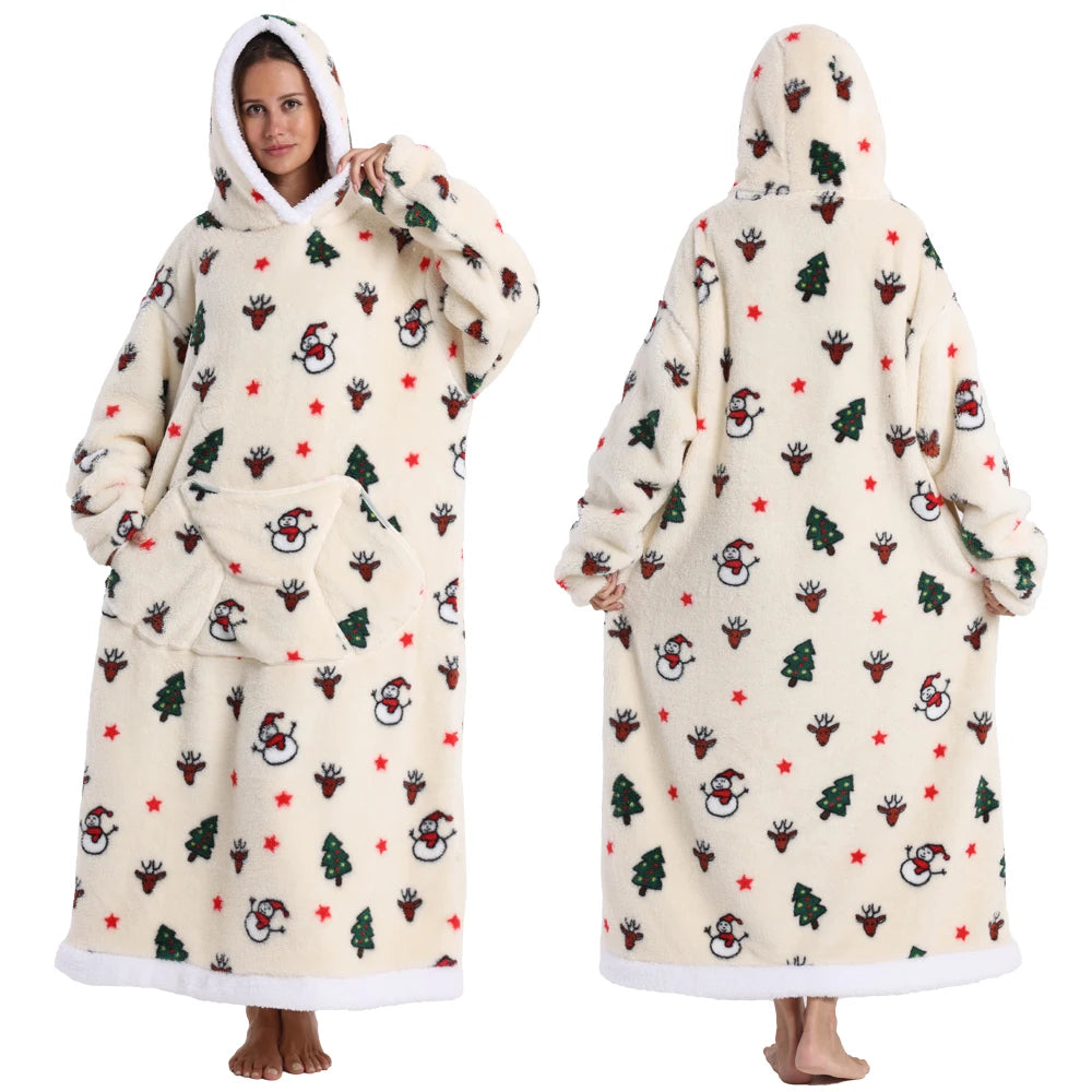 Spooky Snuggle – Hoodie-Decke mit Ärmeln