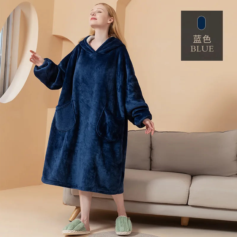 Sofa-Schnecke – Oversize-Kapuzenpulli-Decke