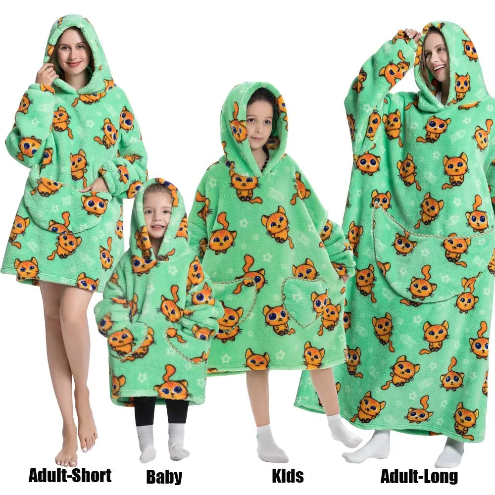 Familien-Flausch – XXL-Hoodie-Decke mit Ärmeln