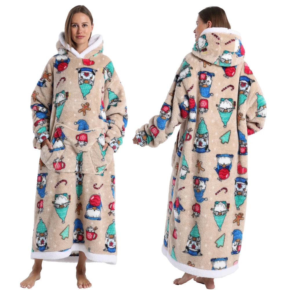 Spooky Snuggle – Hoodie-Decke mit Ärmeln