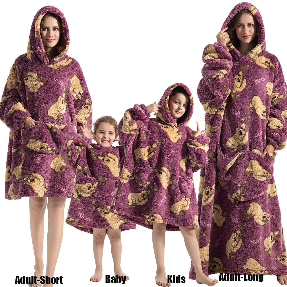 Familien-Flausch – XXL-Hoodie-Decke mit Ärmeln