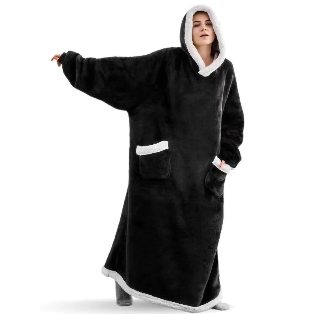 Frostküsschen – Flauschige Hoodie-Decke mit XL-Tasche
