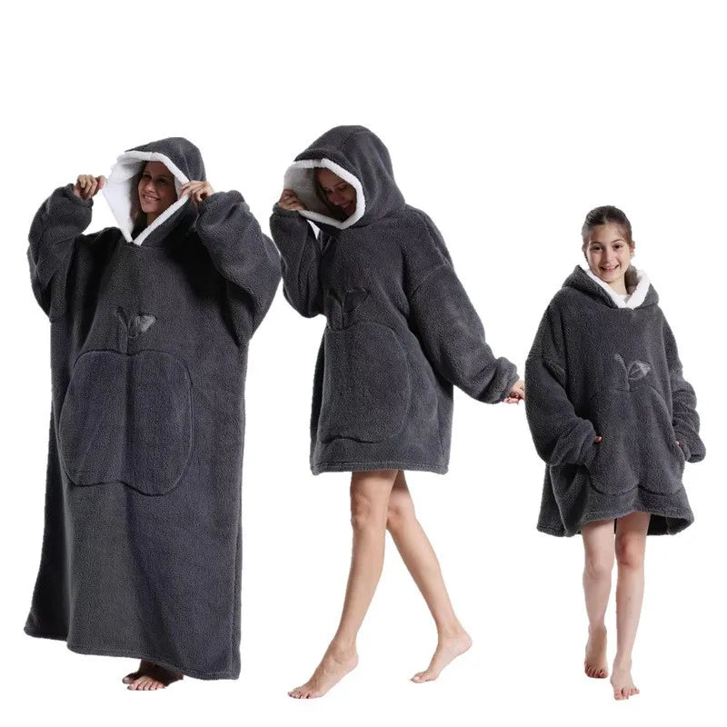 Kuschel-Kokon – Langer Hoodie mit Ärmeln